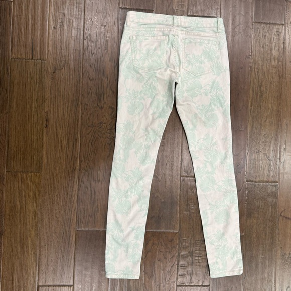 Life in Progress Jeans - Picture 3 of 9